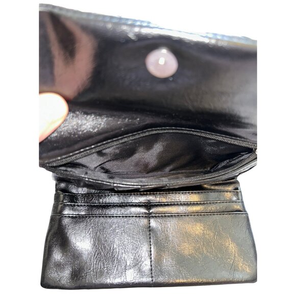 Womens Black Patent Faux Leather TriFold Wallet Silver Rivet Detail Zippered EUC - Picture 8 of 12